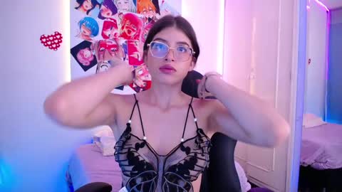 Chloe online show from October 20, 8:23 pm