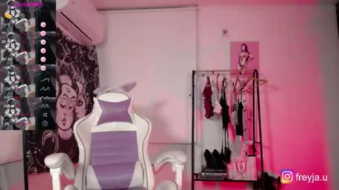 Freyja online show from April 23, 11:18 pm