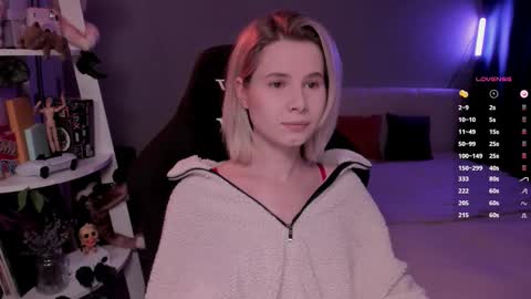 Mia online show from February 11, 7:32 am