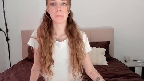 Snapshot of imogensy chatting on September 13, 12:35 pm my name Imo Fansly online show from September 13, 12:35 pm