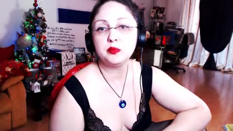 Empress online show from December 21, 8:50 am
