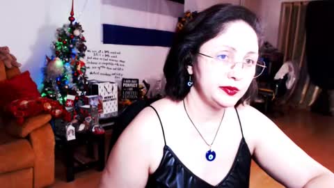 Empress online show from December 11, 7:57 pm