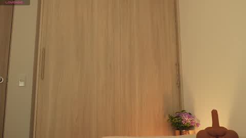 imvickyrachell_ online show from October 13, 3:04 pm