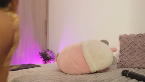 imvickyrachell_ online show from October 21, 4:22 pm