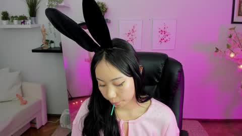 Snapshot of inari__okami chatting on December 8, 12:41 pm INARI online show from December 8, 12:41 pm