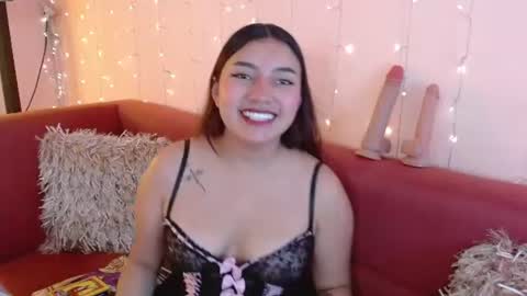 incredible_foxxy online show from August 3, 4:38 am