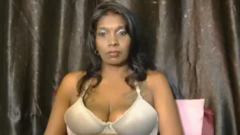 Snapshot of indian_blossom chatting on October 27, 4:24 pm Denise online show from October 27, 4:24 pm
