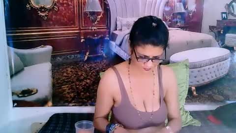 Snapshot of indianallure chatting on January 31, 6:24 am Femiez online show from January 31, 6:24 am