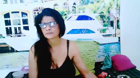Snapshot of indianallure chatting on January 15, 10:06 am Femiez online show from January 15, 10:06 am
