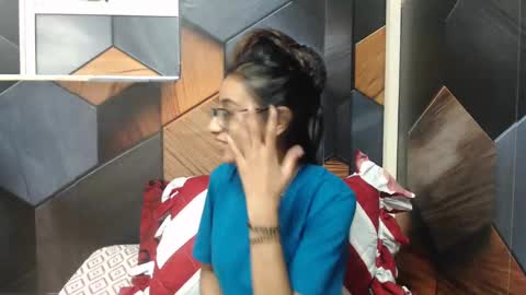 Armani online show from February 7, 6:24 am