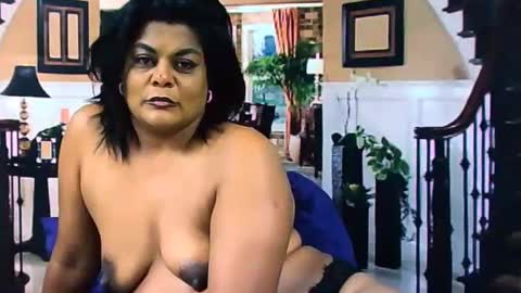 Snapshot of indiancherrypie chatting on October 24, 1:40 pm indiancherrypie online show from October 24, 1:40 pm