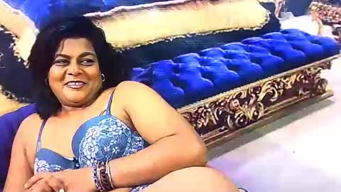 Snapshot of indiancherrypie chatting on November 1, 7:23 am indiancherrypie online show from November 1, 7:23 am