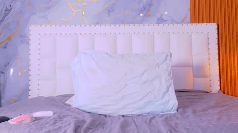 Snapshot of indiancutiie chatting on October 22, 7:41 pm LITTLE AINHOA online show from October 22, 7:41 pm