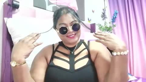 Snapshot of indiandelia chatting on February 23, 6:07 pm indiandelia online show from February 23, 6:07 pm