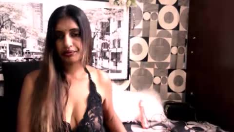 indianhoneyx online show from February 15, 6:05 am