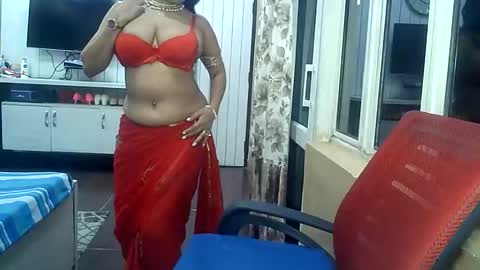 Radha online show from December 5, 7:04 pm