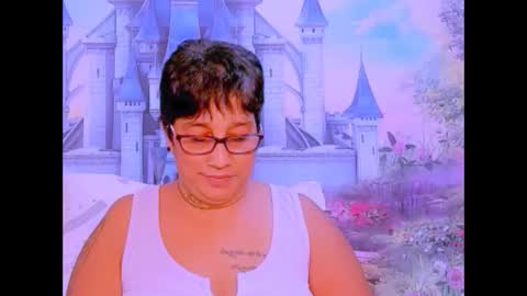 Snapshot of indianroxy07 chatting on February 28, 11:12 pm roxy online show from February 28, 11:12 pm