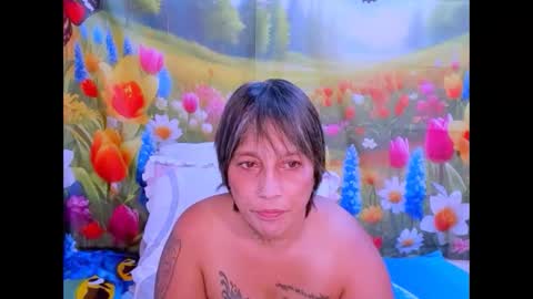 Snapshot of indianroxy07 chatting on October 14, 6:27 am roxy online show from October 14, 6:27 am