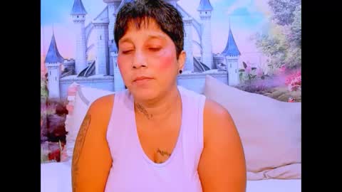 Snapshot of indianroxy07 chatting on February 6, 7:02 am roxy online show from February 6, 7:02 am