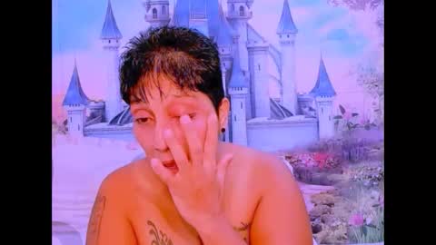 Snapshot of indianroxy07 chatting on February 4, 6:36 am roxy online show from February 4, 6:36 am