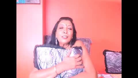 Snapshot of indiansarika65 chatting on September 24, 7:02 pm indiansarika65 online show from September 24, 7:02 pm