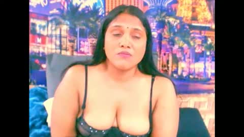 indiansexylady4u online show from September 12, 4:25 pm
