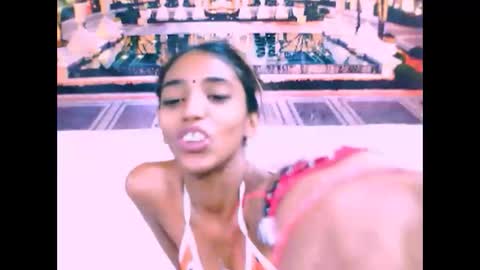 Snapshot of indiansexyslender4u2luv chatting on February 13, 5:58 am indiansexyslender4u2luv online show from February 13, 5:58 am