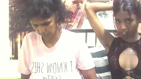 Snapshot of indiansexyslender4u2luv chatting on January 16, 6:14 am indiansexyslender4u2luv online show from January 16, 6:14 am