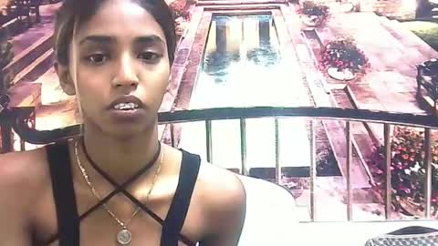 Snapshot of indiansexyslender4u2luv chatting on January 20, 6:21 am indiansexyslender4u2luv online show from January 20, 6:21 am