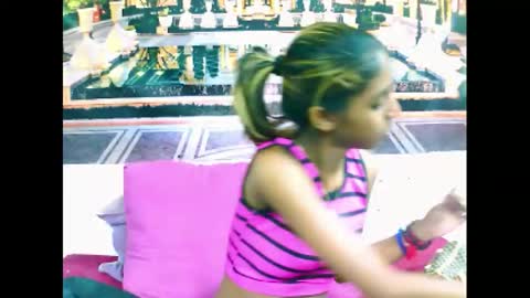 Snapshot of indiansexyslender4u2luv chatting on January 10, 5:47 am indiansexyslender4u2luv online show from January 10, 5:47 am