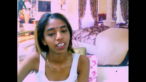 Snapshot of indiansexyslender4u2luv chatting on March 9, 5:44 am indiansexyslender4u2luv online show from March 9, 5:44 am