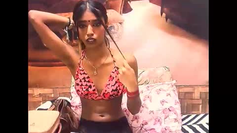 Snapshot of indiansexyslender4u2luv chatting on September 16, 7:05 am indiansexyslender4u2luv online show from September 16, 7:05 am