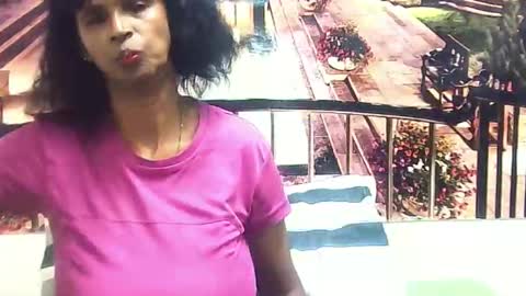 Snapshot of indiansexyslender4u2luv chatting on February 18, 6:15 am indiansexyslender4u2luv online show from February 18, 6:15 am