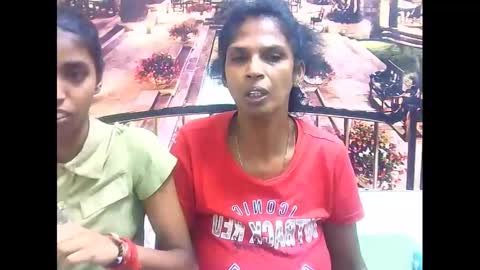 Snapshot of indiansexyslender4u2luv chatting on March 5, 6:01 am indiansexyslender4u2luv online show from March 5, 6:01 am