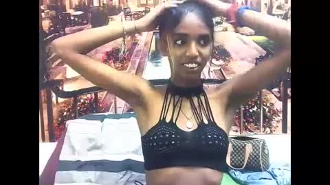 Snapshot of indiansexyslender4u2luv chatting on January 28, 6:16 am indiansexyslender4u2luv online show from January 28, 6:16 am
