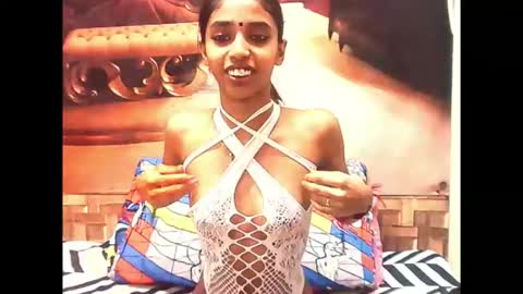 Snapshot of indiansexyslender4u2luv chatting on October 8, 5:45 am indiansexyslender4u2luv online show from October 8, 5:45 am