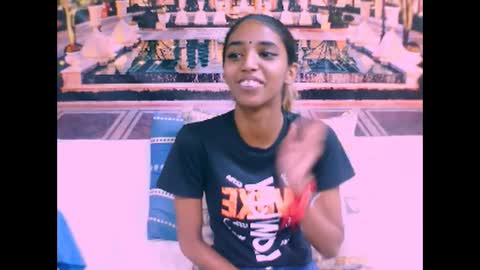 Snapshot of indiansexyslender4u2luv chatting on February 4, 5:53 am indiansexyslender4u2luv online show from February 4, 5:53 am
