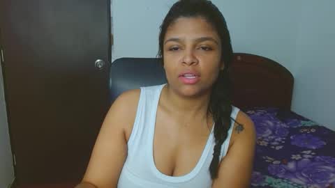 Aleja vallejo online show from December 11, 1:39 pm