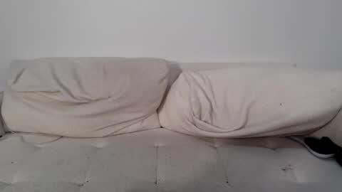 Indigo Elle online show from December 2, 3:25 pm