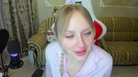Indy Kally online show from December 15, 8:58 pm