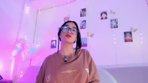 Luna  online show from March 4, 2:51 am