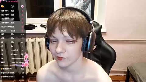 Keily online show from October 19, 7:05 pm