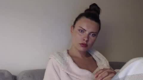 Sweet girl online show from April 22, 8:50 pm