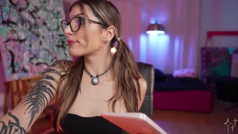 Snapshot of informal_ chatting on February 23, 11:32 pm MAL --- online show from February 23, 11:32 pm