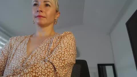 Snapshot of ingridbergman chatting on January 21, 12:50 pm online show from January 21, 12:50 pm