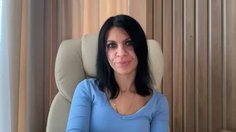 Snapshot of injaathome chatting on October 18, 8:17 am InjaAtHome online show from October 18, 8:17 am