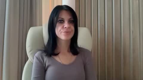 Snapshot of injaathome chatting on October 22, 2:55 pm InjaAtHome online show from October 22, 2:55 pm