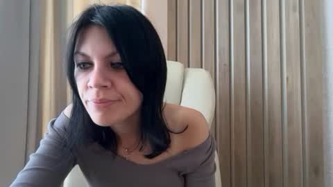 Snapshot of injaathome chatting on September 23, 6:00 am InjaAtHome online show from September 23, 6:00 am