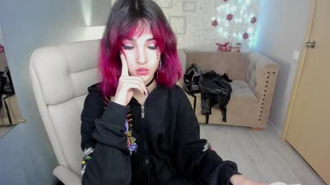 Snapshot of ink_pleasure chatting on December 17, 9:49 pm Pleasure With Rita online show from December 17, 9:49 pm