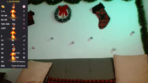Snapshot of inked_val chatting on December 18, 11:30 pm Valerie online show from December 18, 11:30 pm